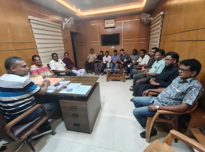 বোয়ালমারী প্রেসক্লাবের সদস্যদের সাথে ওসির মতবিনিময়