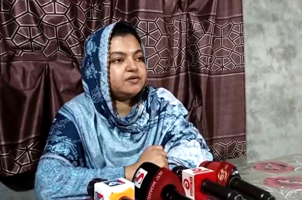 ভালুকায় পিতৃহারা দুই মেয়ের ভিটা বাঁচানোর যুদ্ধ