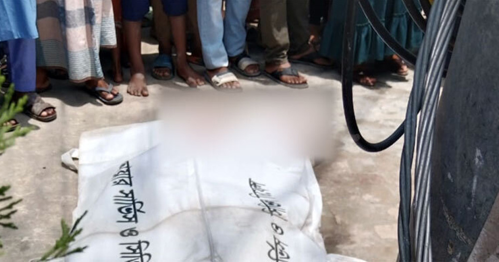 মোটরসাইকেল থেকে পড়ে মা ও শিশু সন্তানের মৃত্যু