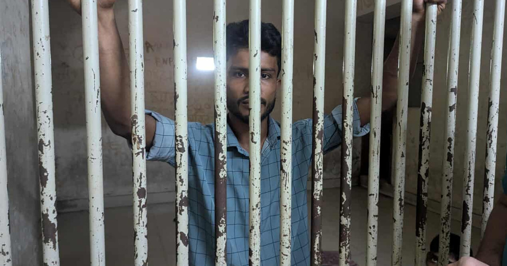 ৩২ নম্বরে ফুল দিতে আসা সেই রিকশাচালক কারাগারে