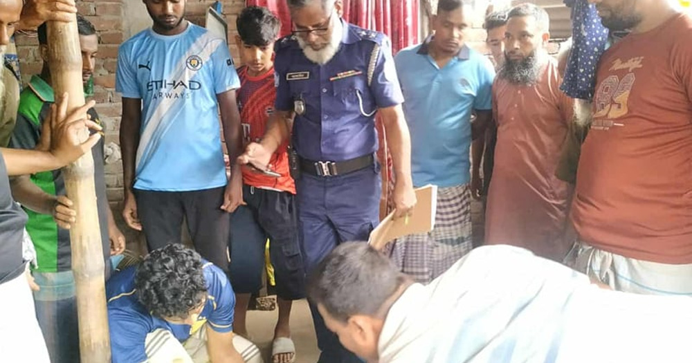 ১১ এনজিও থেকে নেওয়া ঋণের ‌চাপে কৃষকের আত্মহত্যা