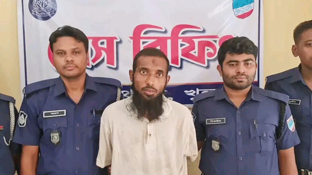 লোন না পেয়ে ব্যাংকের ভল্ট চুরি করেছিলেন ইউনুস