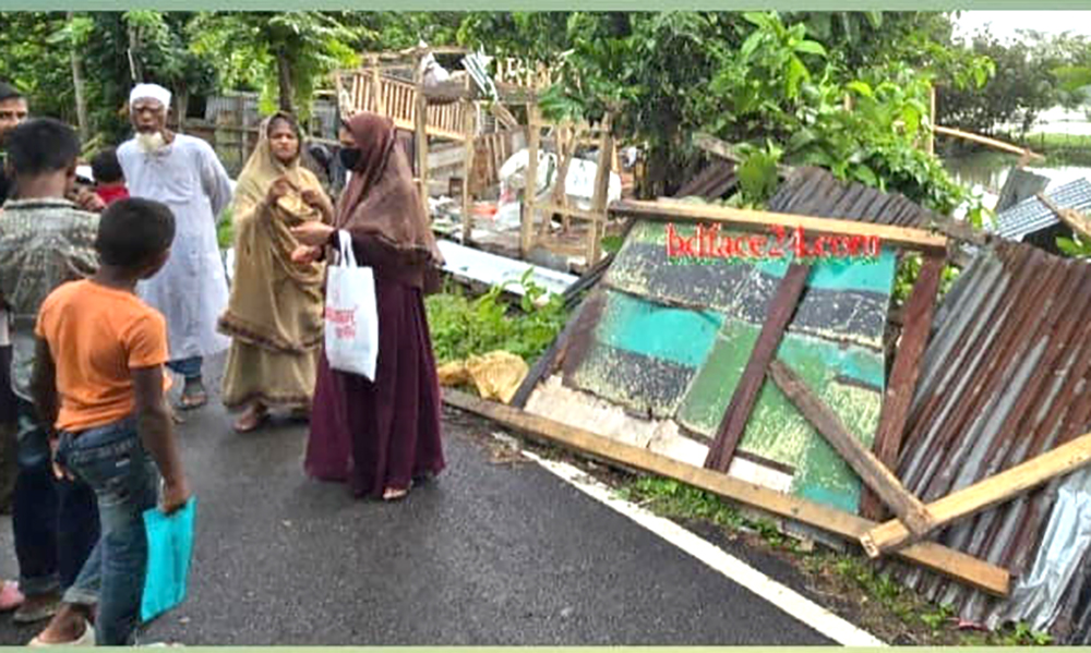 বাউফলে সাবেক ইউপি সদস্যের ঘরবাড়ি ভাঙচুর, মালামাল লুট