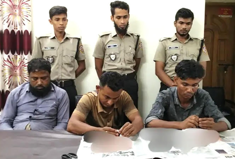 লক্ষ্মীপুরে বিপুল পরিমাণ ইয়াবাসহ তিন মাদক কারবারি আটক