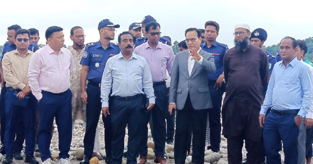 সাদাপাথর হরিলুট হয়েছে : জনপ্রশাসন সচিব