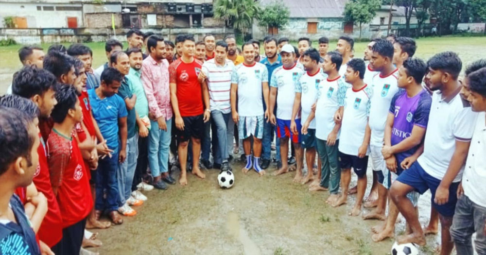 বগুড়ায় বর্ণাঢ্য আয়োজনে দুই কলেজ ছাত্রদলের প্রীতি ফুটবল টুর্নামেন্ট