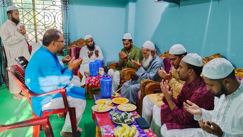 হেফাজত আমিরের সঙ্গে বৈঠকে গণঅধিকার পরিষদ নেতারা