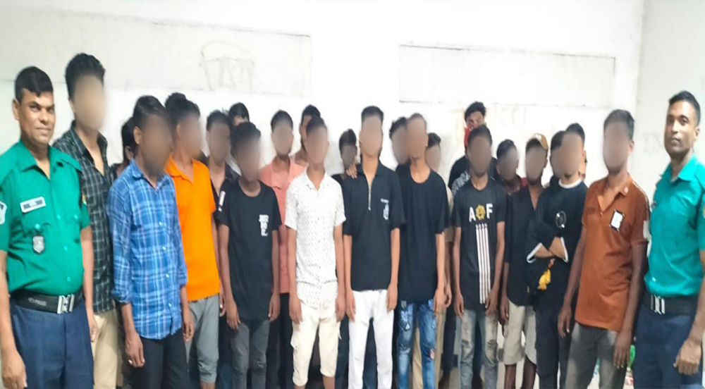 মোহাম্মদপুরে পুলিশের বিশেষ অভিযান, গ্রেপ্তার ২৮