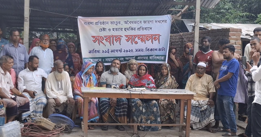 মাদারীপুরে দোকান ভাঙচুর ও জমি দখলের চেষ্টা