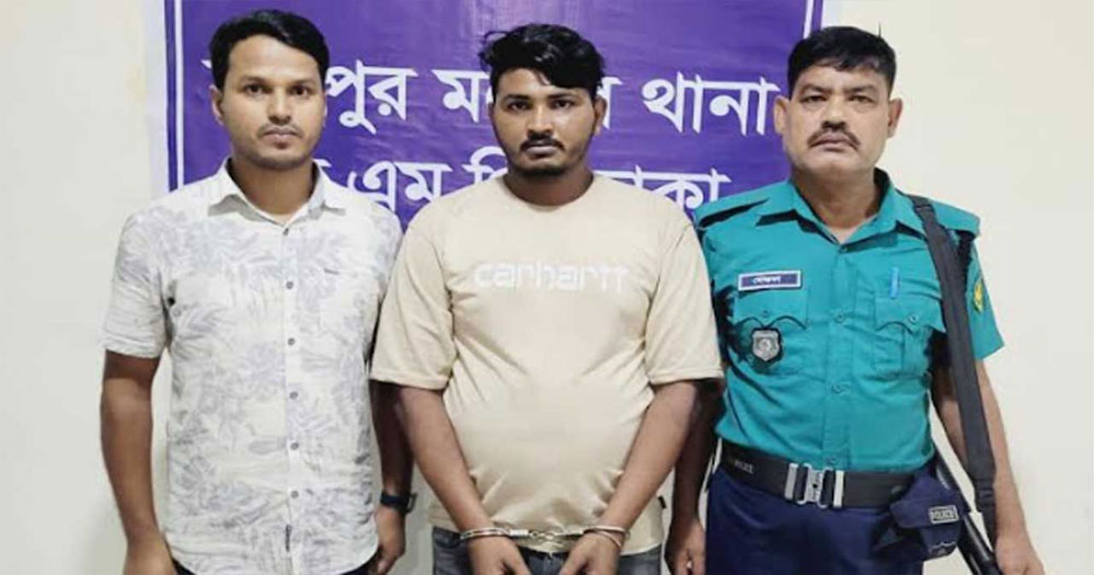 চীনা নাগরিকের ওয়ালেট চুরি, দুই জন গ্রেপ্তার