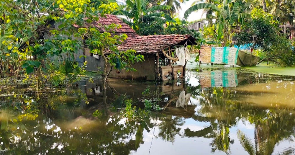 ভারত থেকে আসা ঢলে শতাধিক ঘরবাড়ি ও শিক্ষা প্রতিষ্ঠান পানিবন্দী