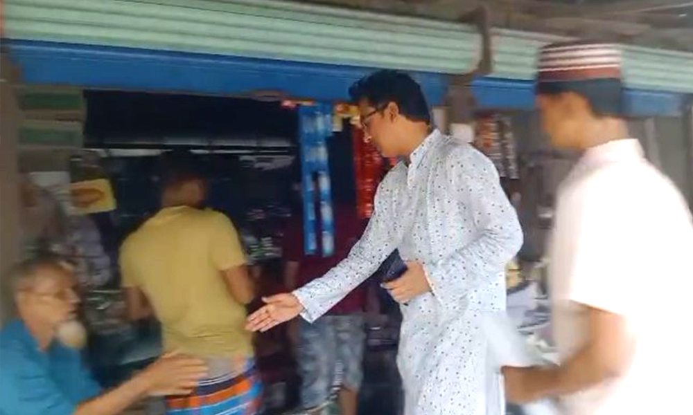 ফুলপুর-তারাকান্দায় তারেক রহমানের ৩১ দফার পক্ষে লিফলেট বিতরণ