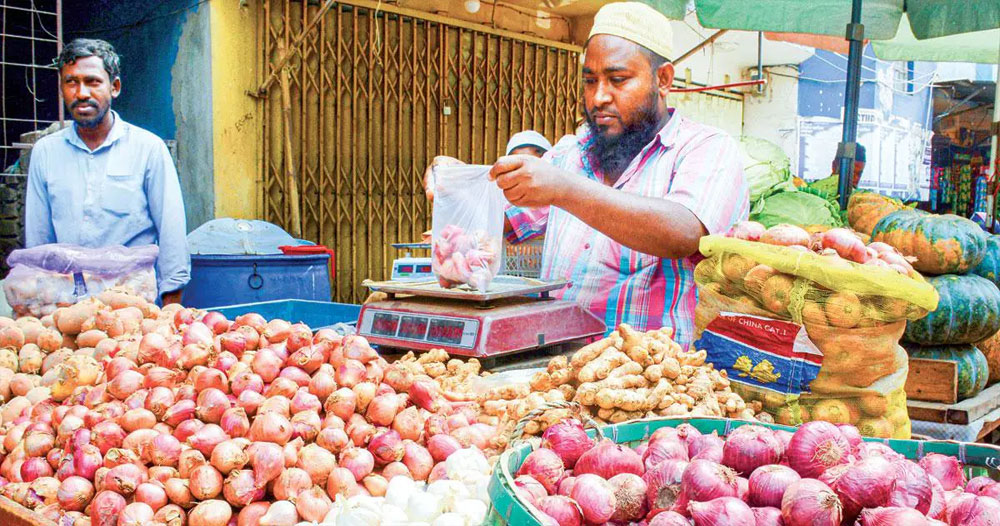 পেঁয়াজের কেজি ৮৫ টাকা, রসুন-আদায় রেকর্ড দাম
