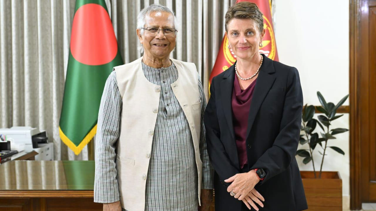 প্রধান উপদেষ্টার সঙ্গে বৈঠকে গুইন লুইস: জাতিসংঘ ফেব্রুয়ারির নির্বাচনকে পূর্ণ সমর্থন করছে