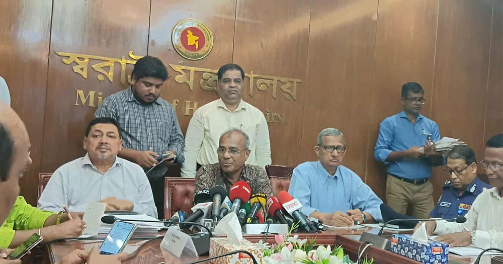সারাদেশে ৩৩ হাজার পূজামণ্ডপ, বসানো যাবে না মদ-গাঁজার আসর