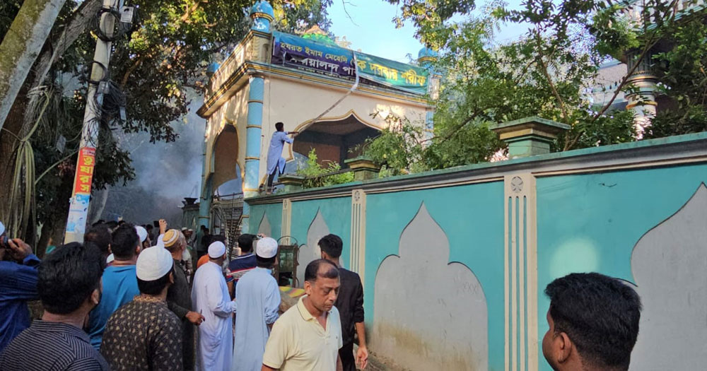 গোয়ালন্দে মাজারে হামলার ঘটনায় মসজিদের ইমামসহ গ্রেপ্তার ১৮