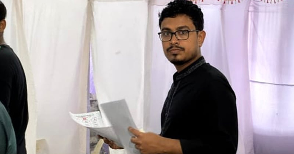 কেন্দ্রের ১০০ মিটারের মধ্যে ছাত্রদল ডেস্ক বসিয়েছে, অভিযোগ সাদিক-ফরহাদের