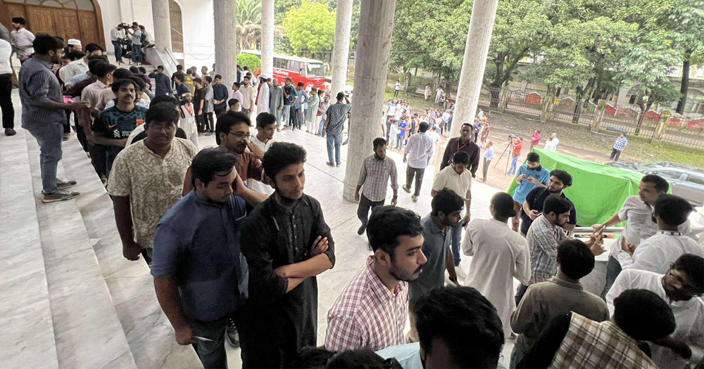 তিন কেন্দ্রে ৫০ শতাংশের বেশি ভোট পড়েছে