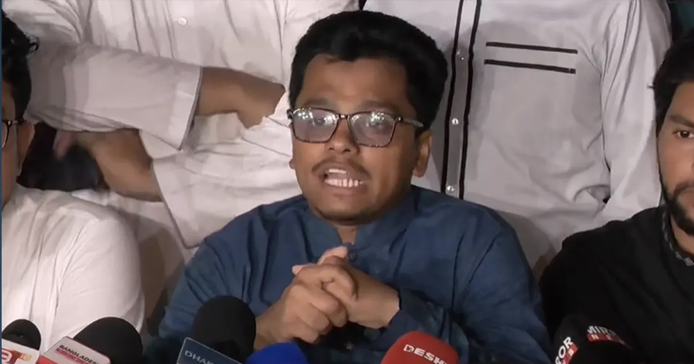 ‘বাবা এতক্ষণ যা হইছে হইছে এখন তোমরা ঢুকতে পারবা’