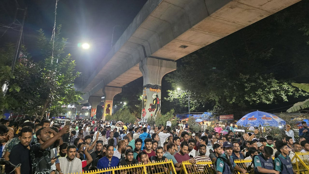 শিবির সমর্থকদের উচ্ছ্বাস শাহবাগে, চলছে বিজয় মিছিলের প্রস্তুতি