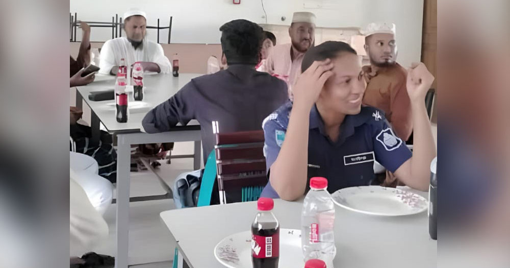 যুবলীগ নেতাকে দাওয়াত খাওয়ানো সেই ওসি প্রত্যাহার