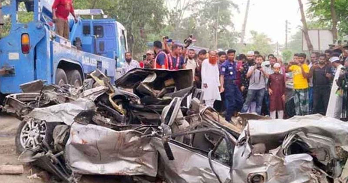 আগস্টে সড়কে ঝরেছে ৪২৮ প্রাণ