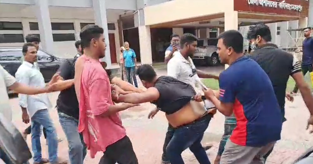 মেহেরপুর জেলা প্রশাসক চত্ত্বর থেকে আদম ব্যাপারীকে তুলে নেওয়ার পর গাংনী থেকে উদ্ধার