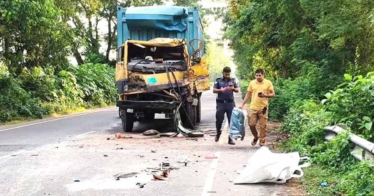 গোপালগঞ্জে ট্রাকে কাভার্ড ভ্যানের ধাক্কা, হেলপার নিহত