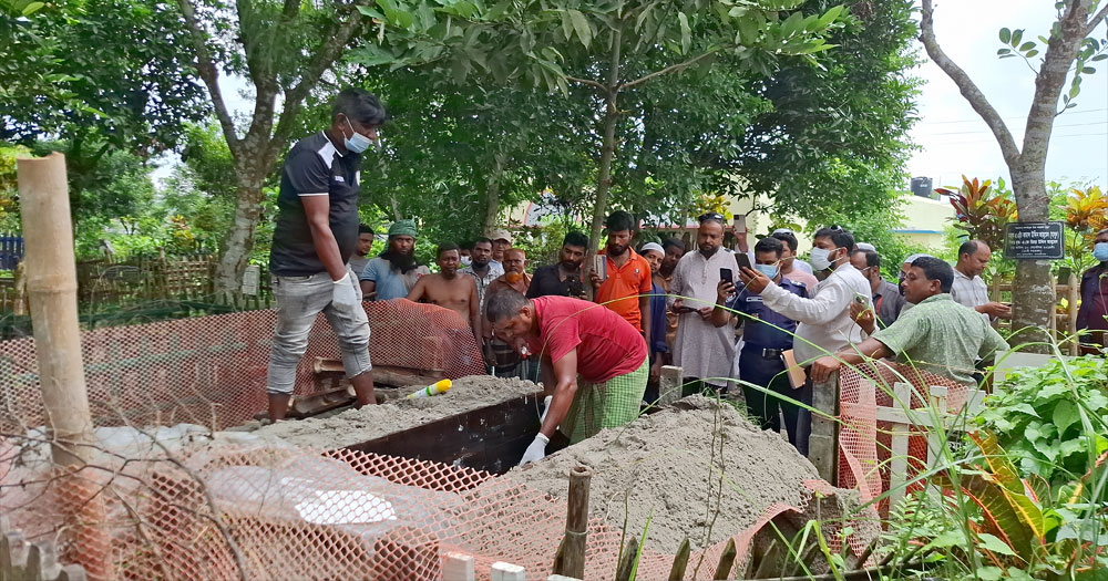 আদালতের নির্দেশে ঠিকাদার তুহিন হাসানের লাশ উত্তোলন,পরিবারের দাবি হত্যা