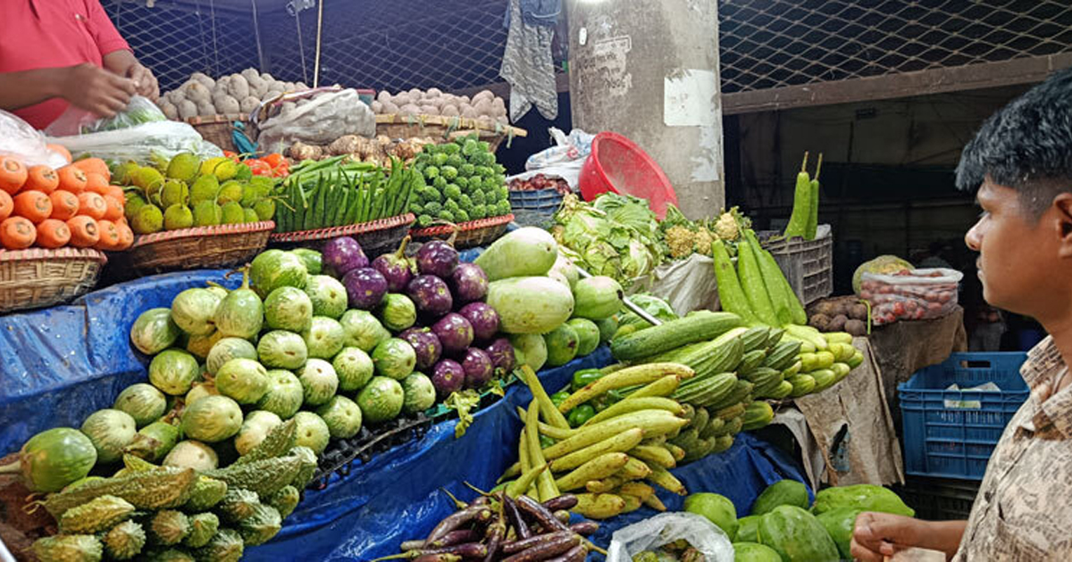 কমেছে চালের দাম , ৭০ টাকার নিচে নেই কোনো সবজি