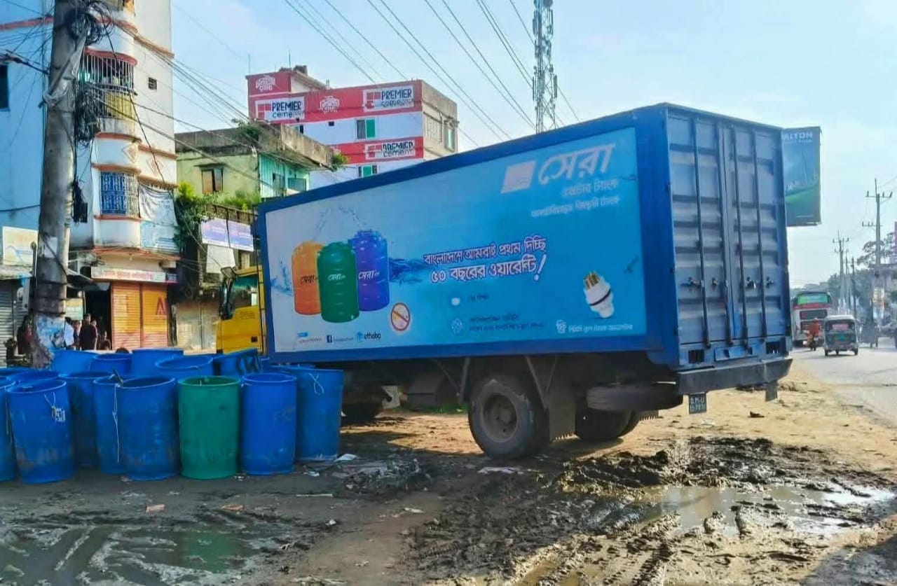 লক্ষ্মীপুরে বিয়ের দাওয়াতে এসে কাভার্ডভ্যান চাপায় শিশুর মৃত্যু