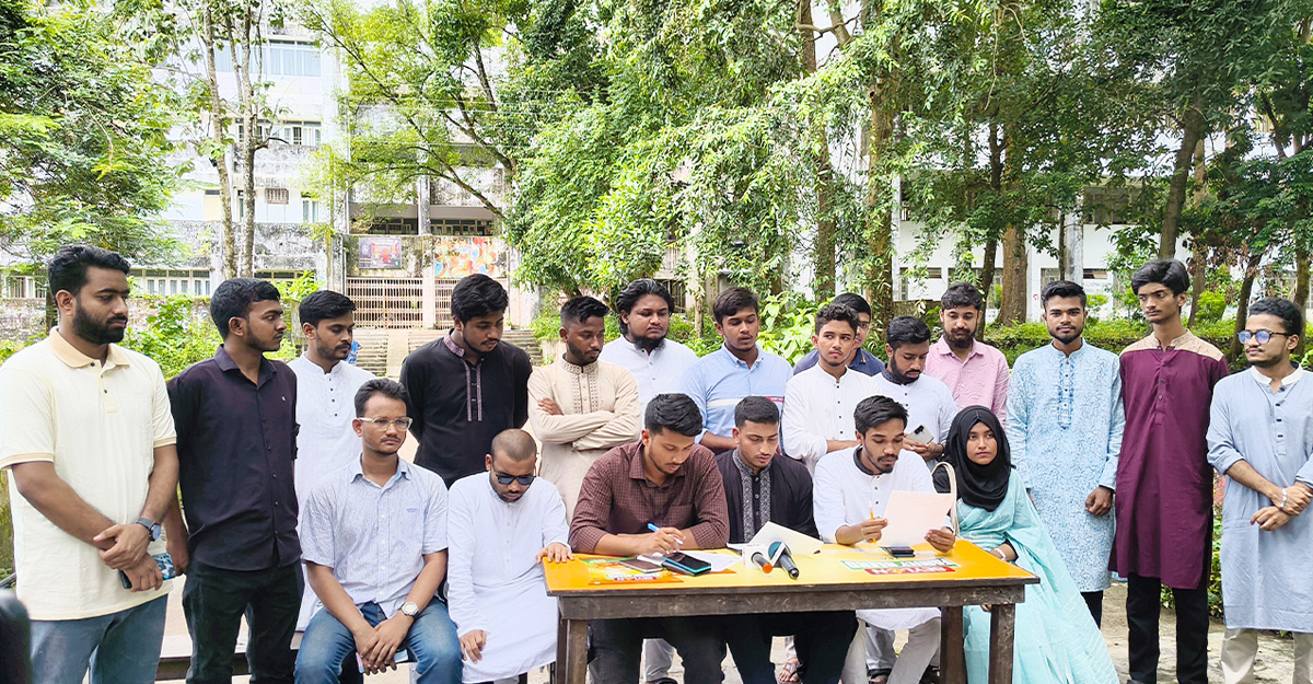 চাকসু নির্বাচনে সর্বজনীন শিক্ষার্থী সংসদের পূর্ণাঙ্গ প্যানেল ঘোষণা