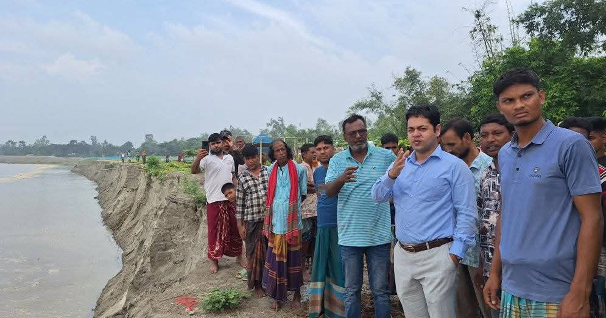 জামালপুরে পুরাতন ব্রহ্মপুত্র নদের ভাঙনে ঘরবাড়ি ও ফসলি জমি বিলীন