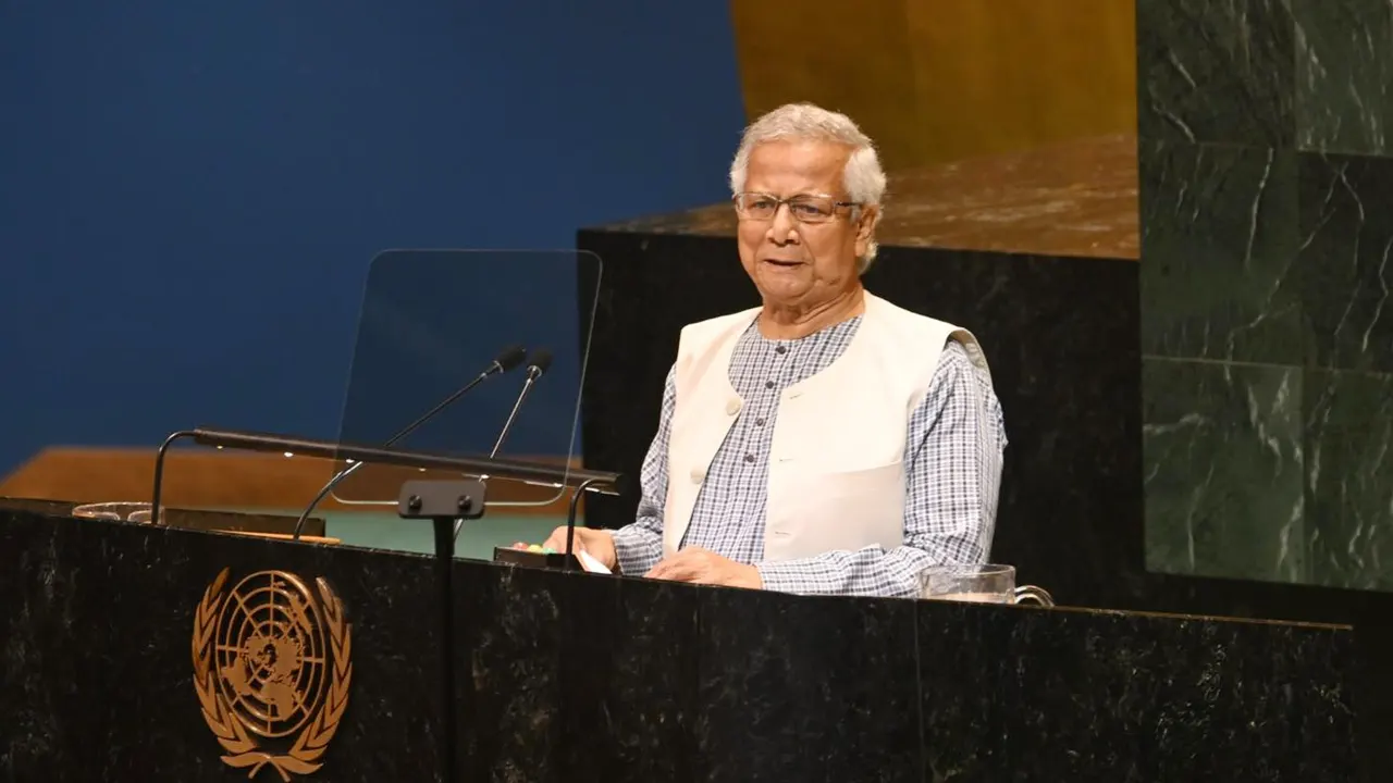 পাচার হওয়া সম্পদ ফিরিয়ে দেওয়ার আহ্বান জানালেন, ড. ইউনূস