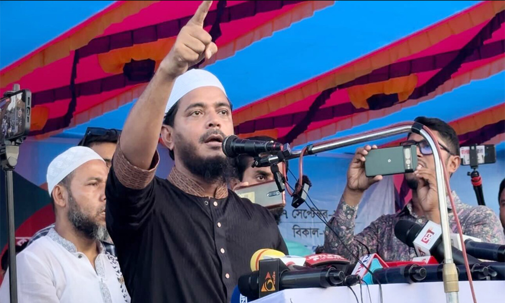 আ. লীগ ফেরা নিয়ে প্রধান উপদেষ্টার বক্তব্য জাতির সঙ্গে বিশ্বাসঘাতকতা: মাসুদ