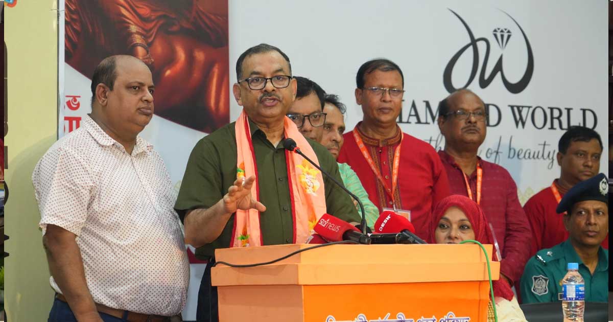 এবারের পূজায় কোন নিরাপত্তা ঝুঁকি নেই : ডিএমপি কমিশনার