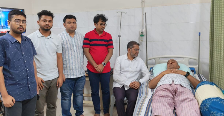 অসুস্থ হয়ে হাসপাতালে ভর্তি বিএনপি নেতা আলাল