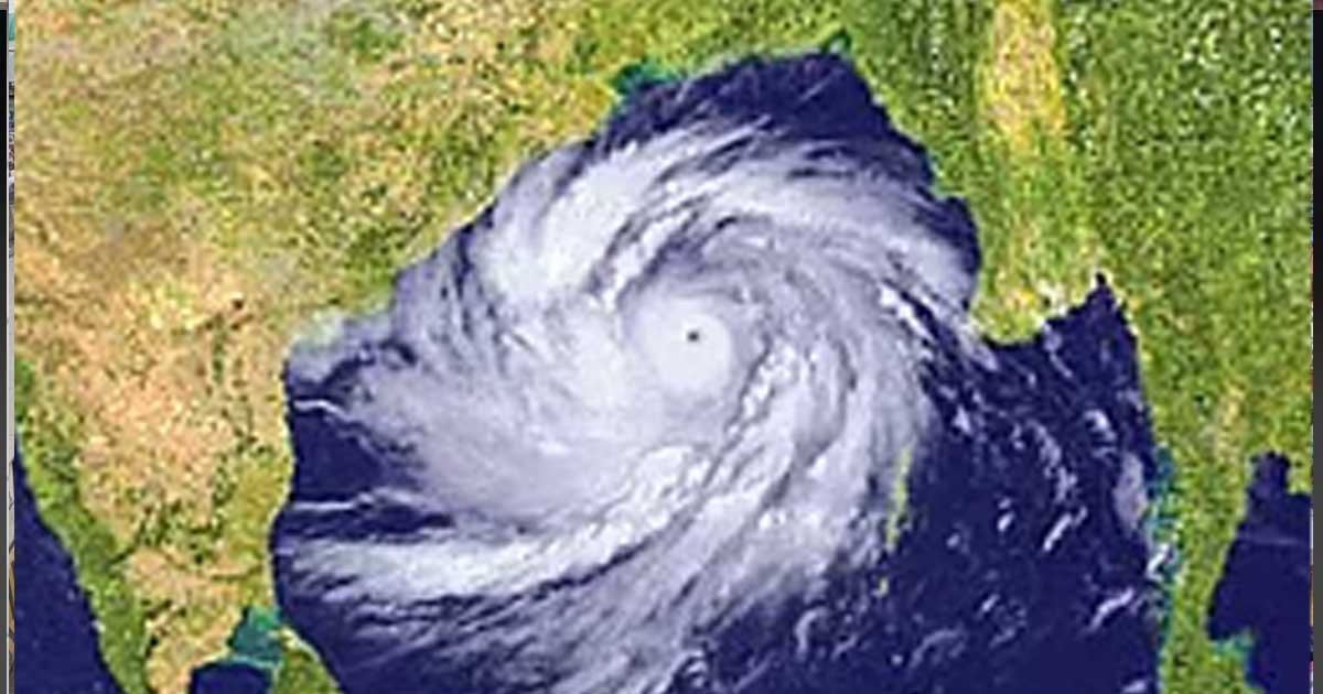 সাগরে লঘুচাপ,থেমে থেমে ভারী বৃষ্টির সম্ভাবনা