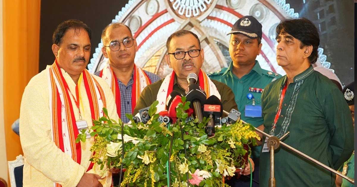 ‘পূজায় এখন পর্যন্ত কোথাও অপ্রীতিকর ঘটনার সংবাদ পাওয়া যায়নি’