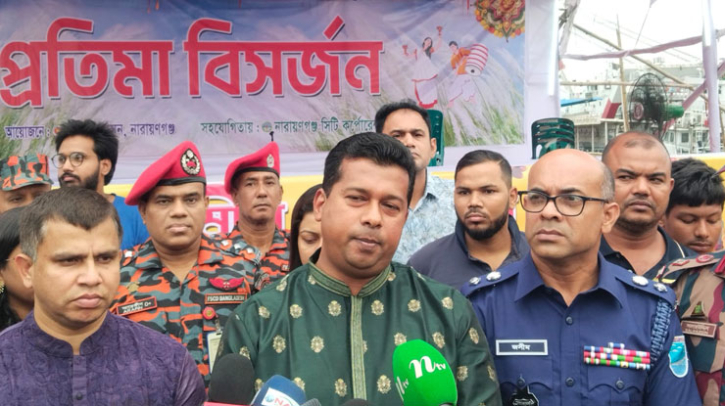 “পূজায় যে সম্প্রীতি দেখেছি, সেটিই বাংলাদেশ:নারায়ণগঞ্জের ডিসি