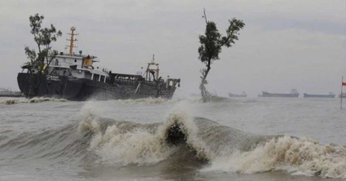 নিম্নচাপটি স্থল নিম্নচাপে পরিণত, সমুদ্রবন্দরে ৩ নম্বর সতর্কতা সংকেত
