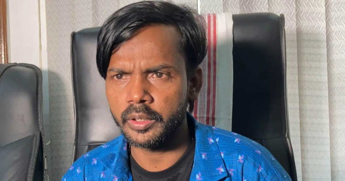 পুলিশের সঙ্গে হামলার স্থানে যাচ্ছেন হিরো আলম