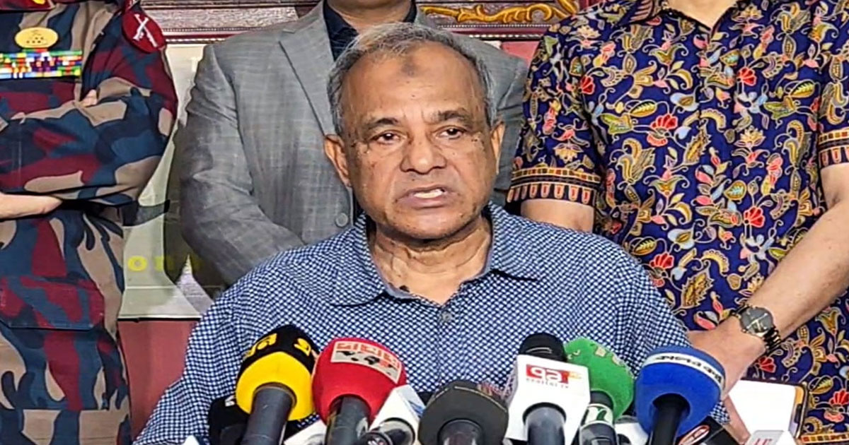 পাশের দেশ থেকে বিশৃঙ্খলা সৃষ্টির চেষ্টা হচ্ছে: স্বরাষ্ট্র উপদেষ্টা