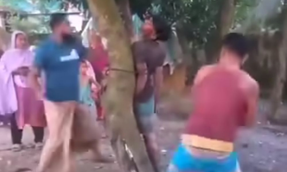 কুমিল্লার চৌদ্দগ্রামে চুরির অপবাদ দিয়ে যুবককে গাছের সঙ্গে বেঁধে নির্যাতন, ভিডিও ভাইরাল