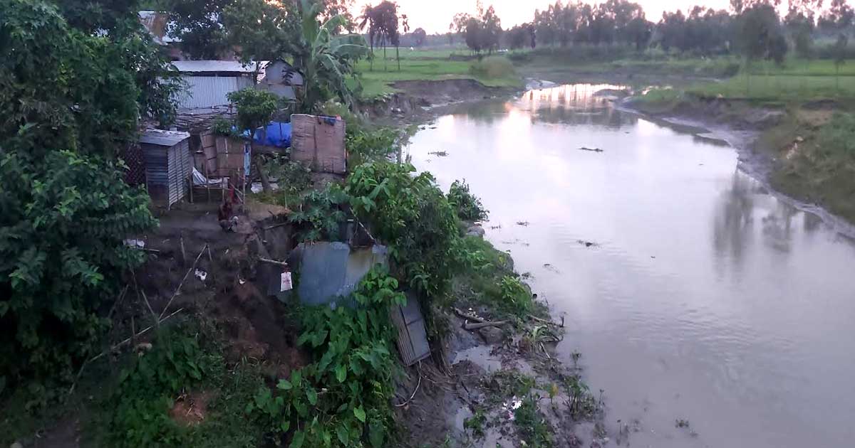 মরা নদীর ভাঙনের হুমকিতে ইসলামপুর পৌরশহর