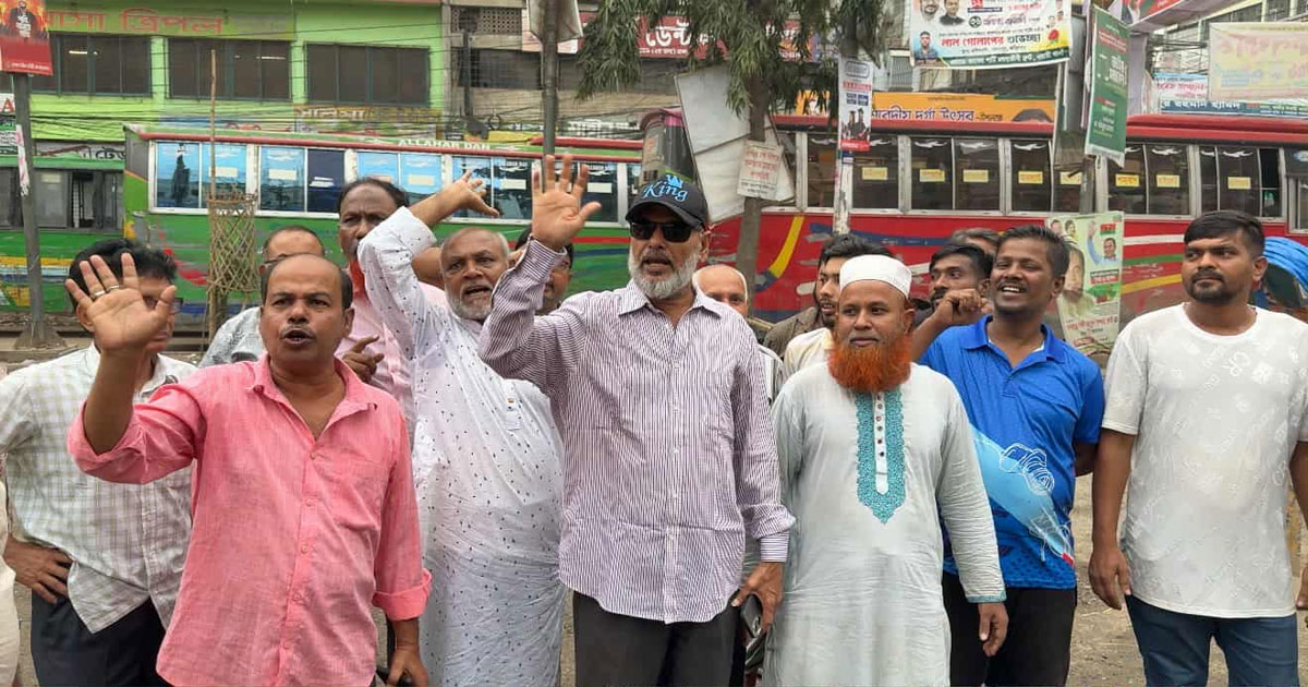 পরিবহন দখল করে মাসে চাঁদা আদায় প্রায় ৪০ লাখ টাকা, অসহায় বাস চালকরা