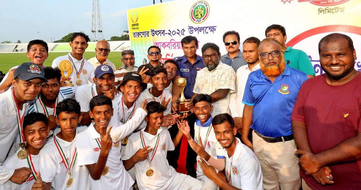 বগুড়ায় ইমাজিং কাপ ক্রিকেটে শহীদ ইয়ামিন একাদশের বিজয়