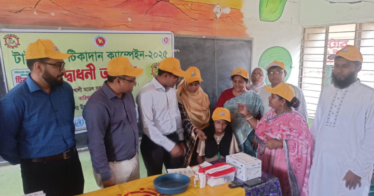 ফরিদপুরের মধুখালীতে টাইফয়েড টিকাদান কর্মসূচির উদ্বোধন