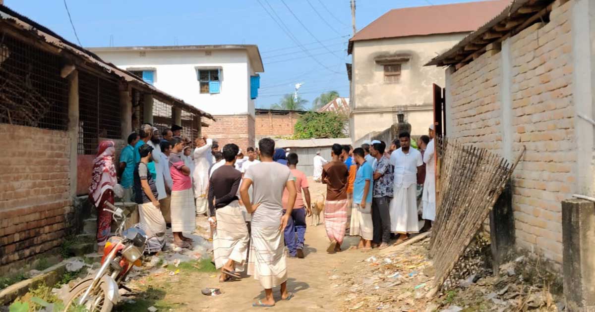 বান্ধবীর সাথে বেড়াতে গিয়ে লাশ হয়ে ফিরল স্কুল ছাত্রী