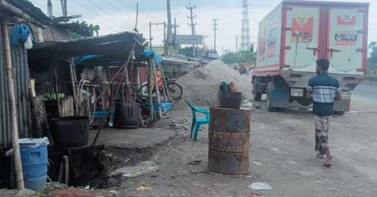 গাজীপুরে মহাসড়ক ঘিরে চোরাই জ্বালানি তেল ব্যবসার ভয়ঙ্কর সিন্ডিকেট
